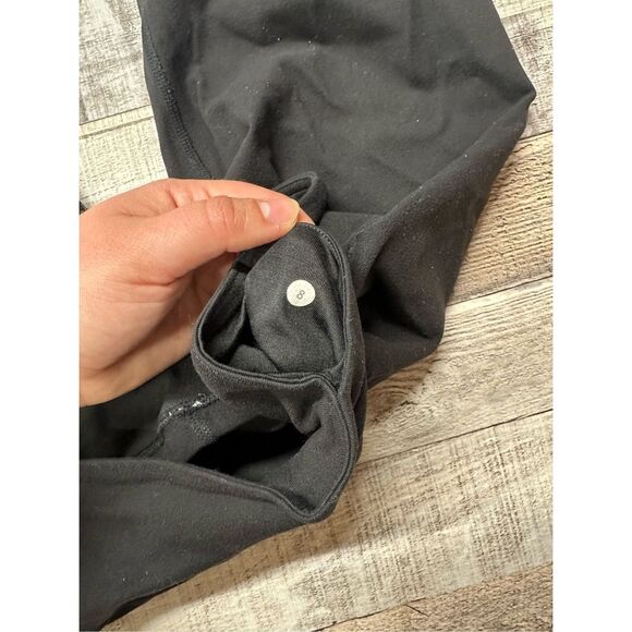 Lululemon Cropped Black Logo Activewear Yoga Pilates Workout Run Leggings Size 8 - Picture 6 of 7